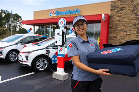 pembayaran domino's pizza delivery di Axis Internet 65 untuk buruan topup premium image 1